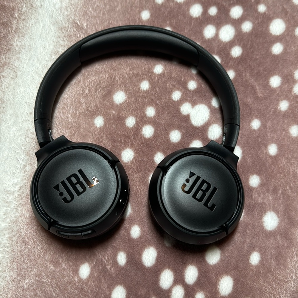 JBL TUNE 670NC